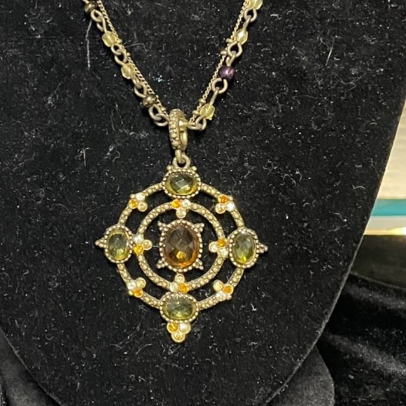 Beautiful Brown Pendent - Picture 2 of 3